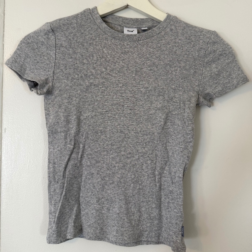 Aritzia little ribbed tshirt